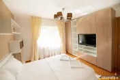 Apartament luminos cu 2 camere decomandate, Rasnov, Brasov. 