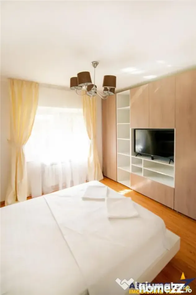 Apartament luminos cu 2 camere decomandate, Rasnov, Brasov.