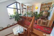 Casă individuală cu 6 camere, mansardă, garaj și curte p