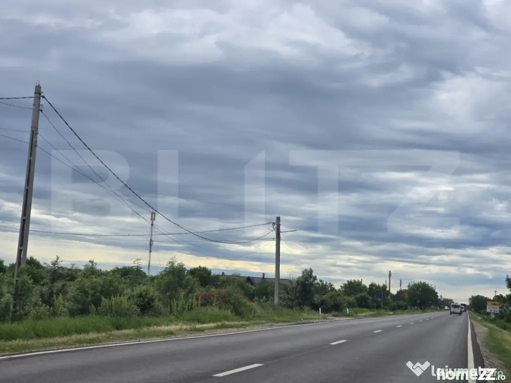 Teren intravilan, vizibilitate maximă, 3.000 mp, zona Coste - Costestii Din Deal (Dambovita)