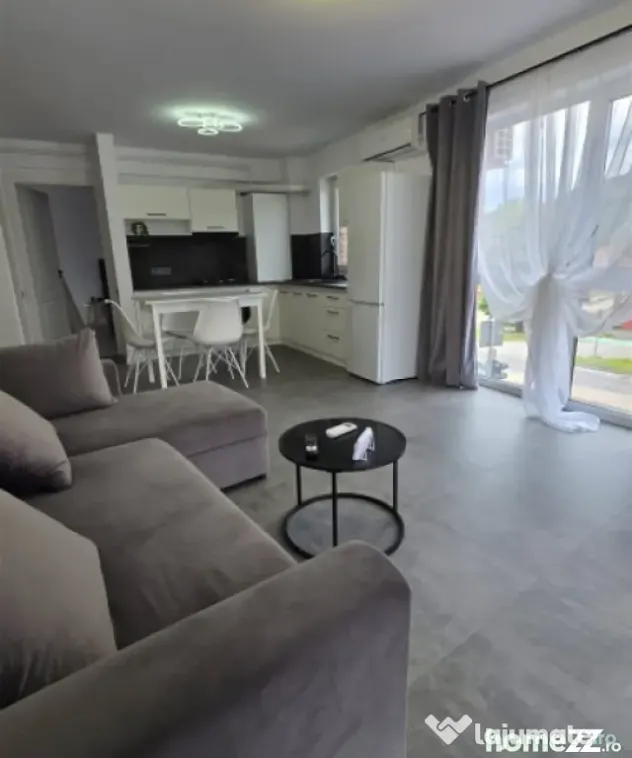 Apartament 3 camere, 64 mp, parcare privată, zona Orașul V