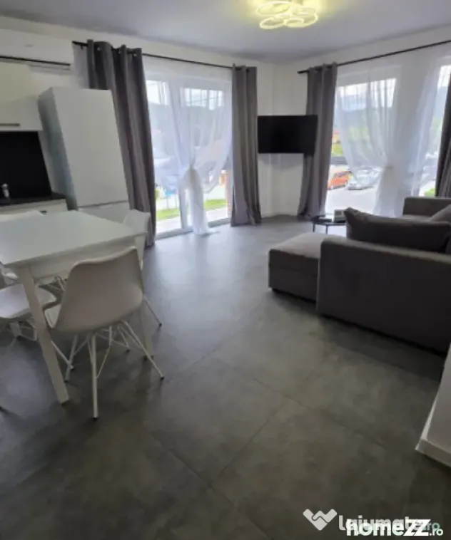 Apartament 3 camere, 64 mp, parcare privată, zona Orașul V