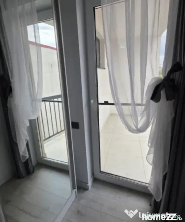 Apartament 3 camere, 64 mp, parcare privată, zona Orașul V