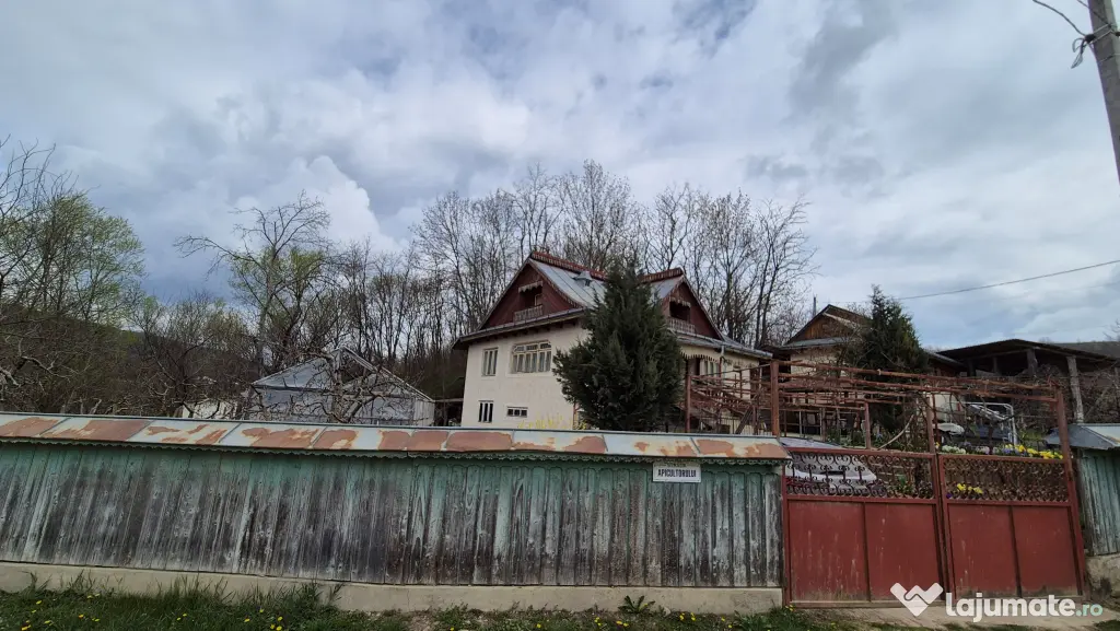 Casa de locuit 125 mp cu teren 1500 mp Motoseni-Bacau