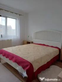 Inchiriez apartament cu doua camere str. Stirenului