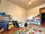 Apartament 3 camere decomandat bucatarie inchisa 2 bai Pa... 