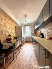 Apartament 3 camere decomandat bucatarie inchisa 2 bai Pa... 