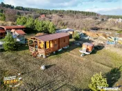 Teren intravilan 520 mp cu casuta din lemn,zona linistita,ap
