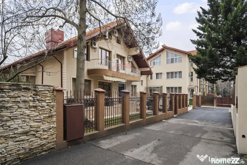 Casă / Vilă cu 6 camere de închiriat în zona Nord