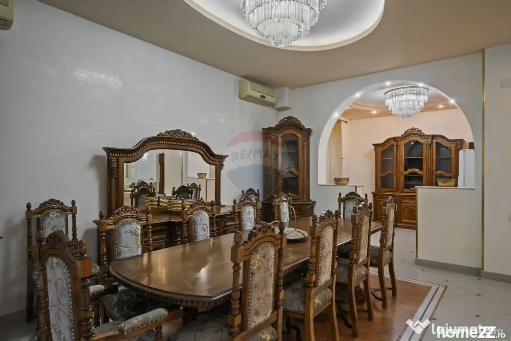 Casă / Vilă cu 6 camere de închiriat în zona Nord