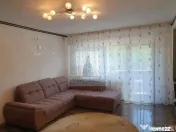 Apartament decomandat, 4 camere, etaj 1/ 4 , cartier Noua