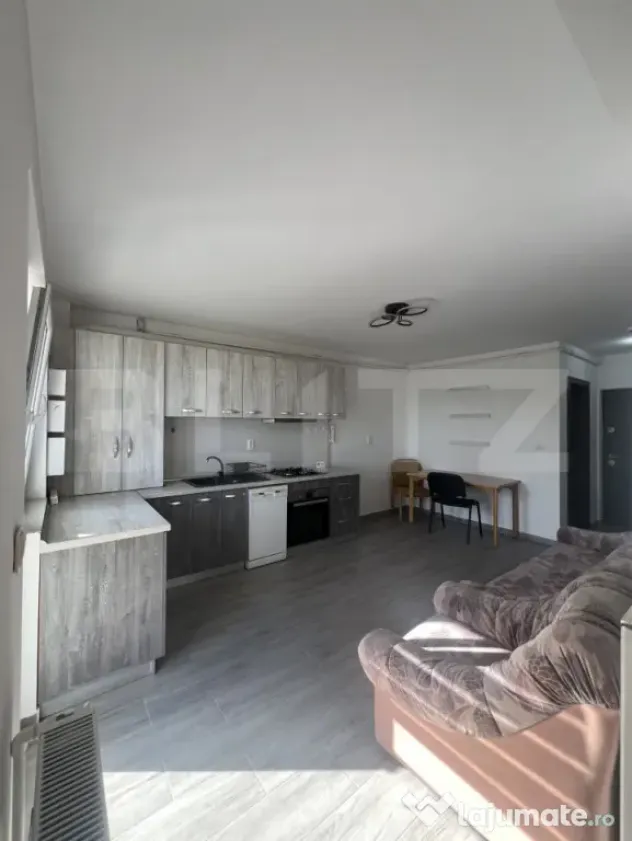 Apartament 2 camere Subcetate cu priveliste spre oras