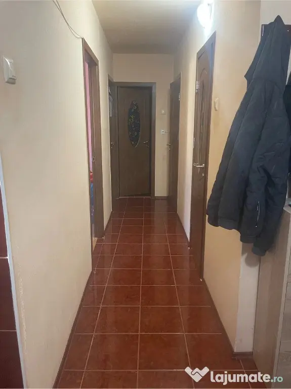 Apartament 3 camere zona NOUA