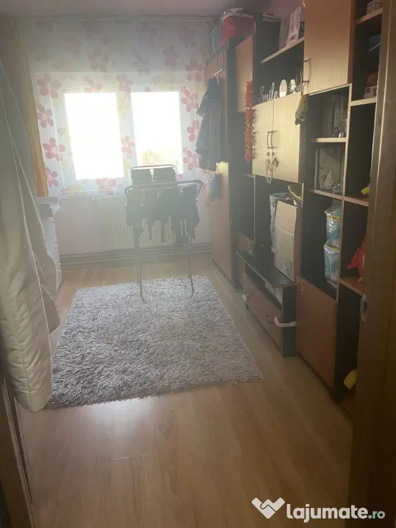Apartament 3 camere zona NOUA