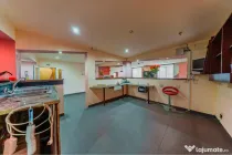 Casă Şeitin, Locuință + spațiu comercial + mansardă, centru
