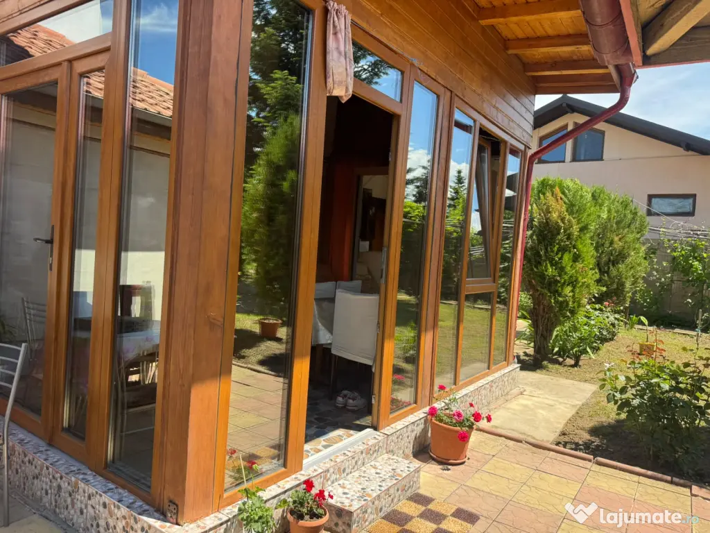 Casa si teren 1000 mp Voluntari