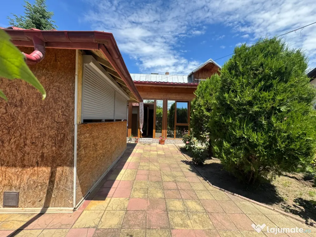 Casa si teren 1000 mp Voluntari