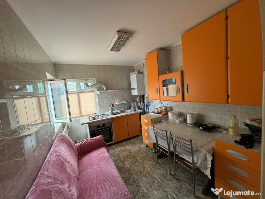 Casa si teren 1000 mp Voluntari