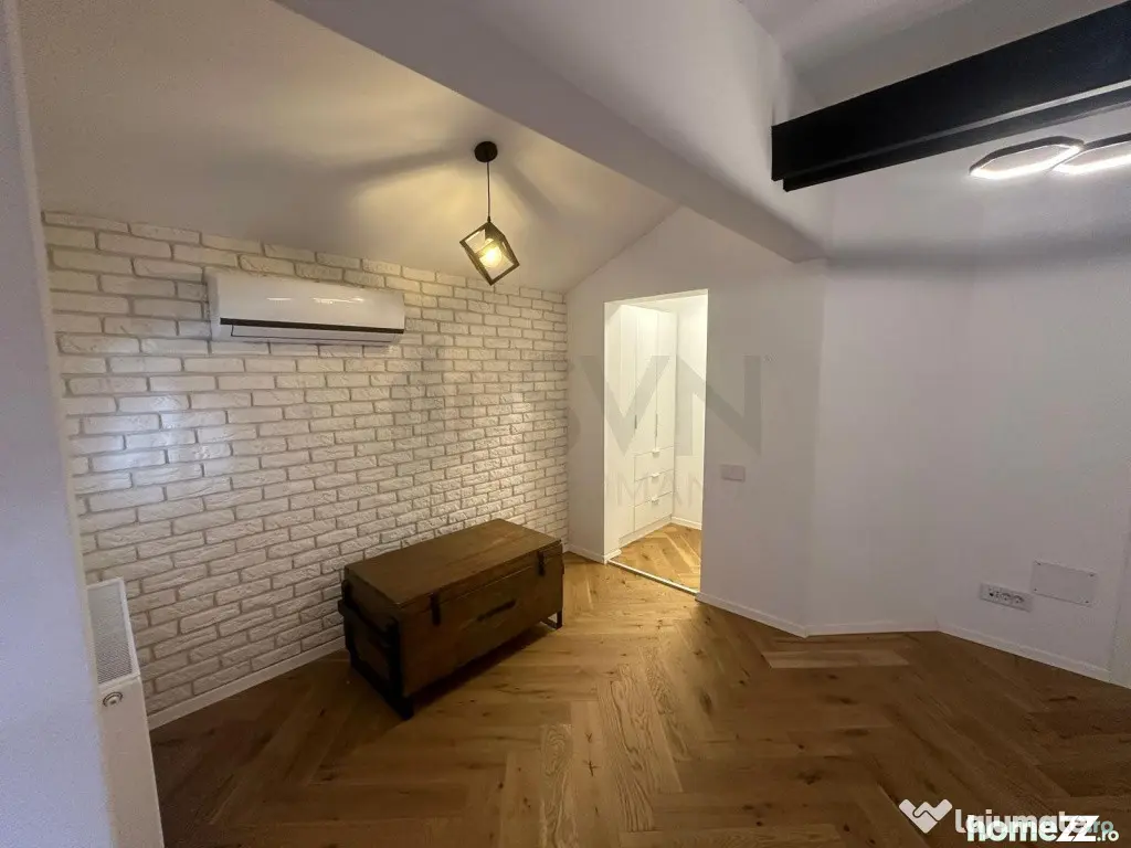 Apartament mansarda renovat in vila Aviatorilor