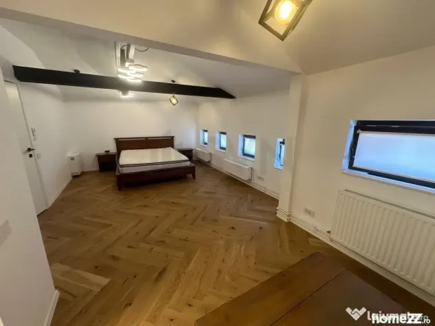 Apartament mansarda renovat in vila Aviatorilor