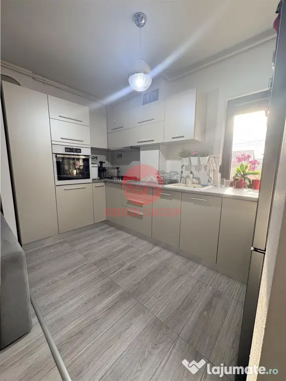 Apartament 3 camere Poarta 6, Modern, Mobilat, Loc de parcar