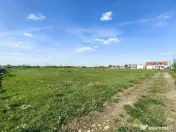 Casa cu 4 camere cu teren de 14,340 mp + platforma de bet... 