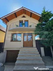 Casă spațioasă cu 5 camere, Oarda, șoseaua principală