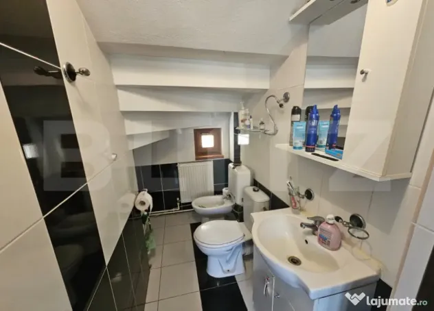Casă spațioasă cu 5 camere, Oarda, șoseaua principală