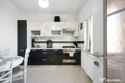 Eremia - Apartament 3 camere + studio | Scara interioara! 