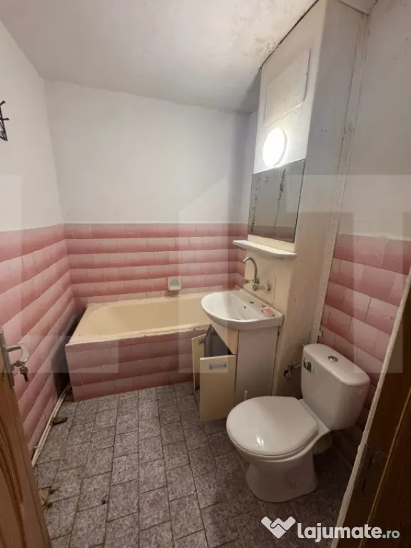 Apartament cu 2 camere, parter, zonă centrală – închiri