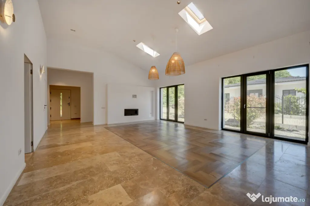MOON VILLA - ASTORIA, 212 MP TOTAL, 800 MP LOT, LA CHEIE!