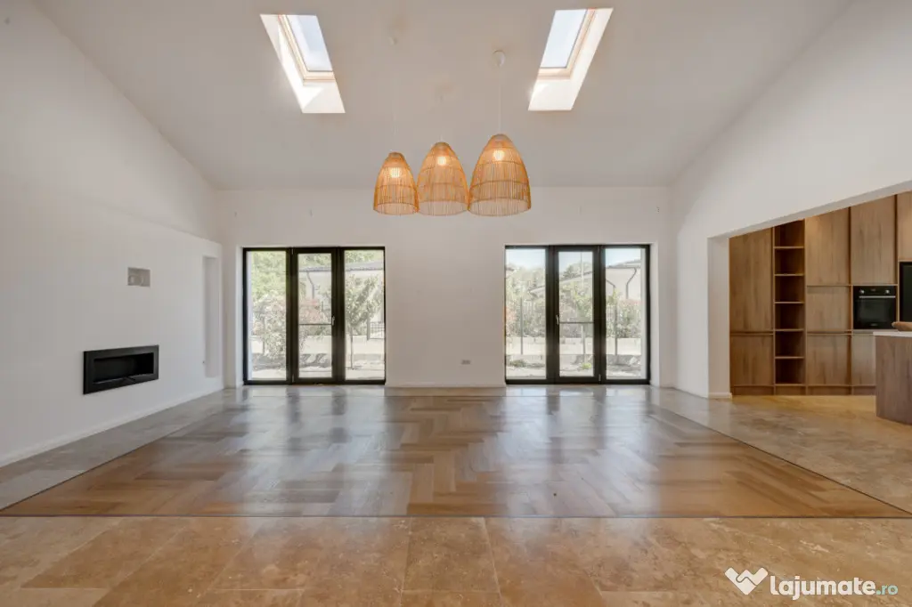 MOON VILLA - ASTORIA, 212 MP TOTAL, 800 MP LOT, LA CHEIE!