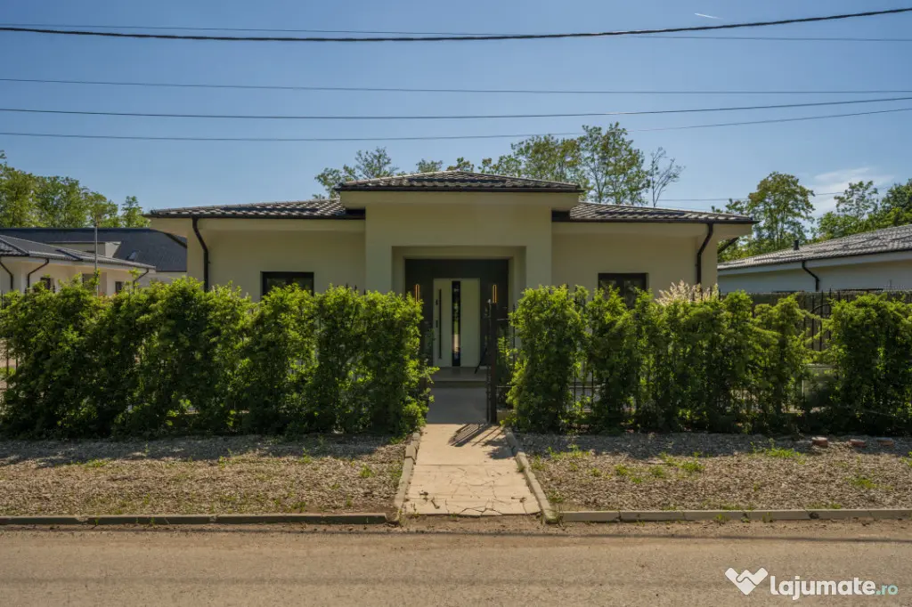 MOON VILLA - ASTORIA, 212 MP TOTAL, 800 MP LOT, LA CHEIE!
