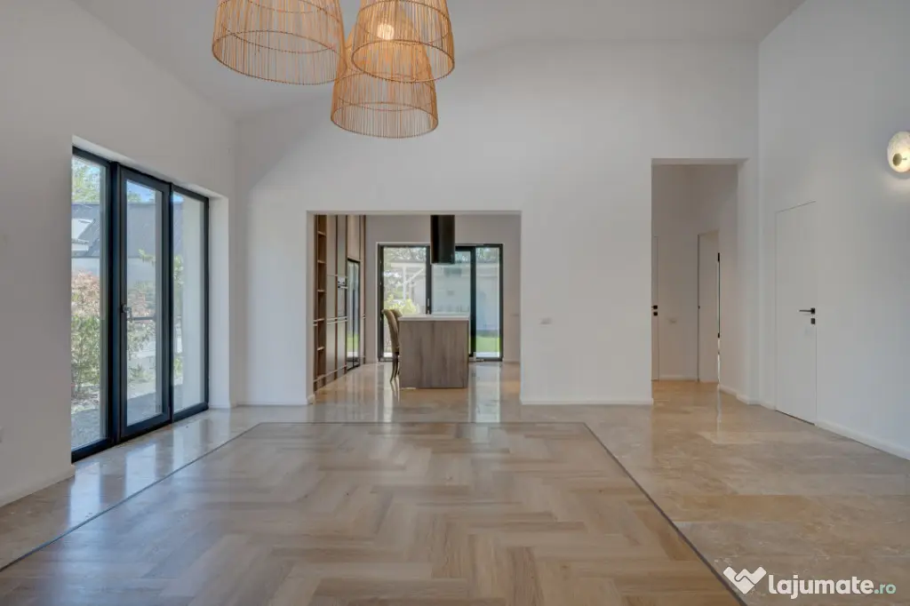 MOON VILLA - ASTORIA, 212 MP TOTAL, 800 MP LOT, LA CHEIE!