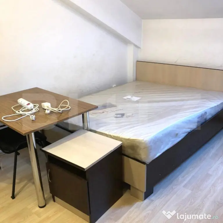 Apartament 2 camere, decomandat, parcare, Casa Radio