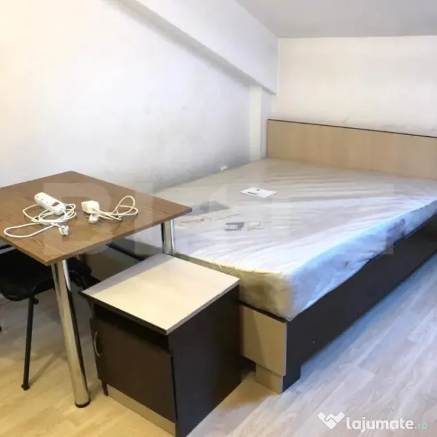 Apartament 2 camere, decomandat, parcare, Casa Radio