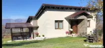 Casa de vanzare, 3 camere, 80 mp - zona linistita langa padu