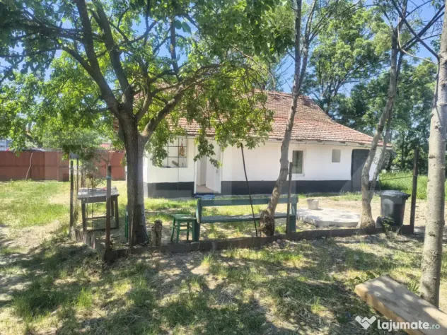 Casă individuală 110 mp cu 3 camere în Tormac