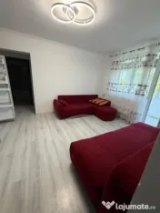 Apartament cu 3 camere 56 mp, zona Centrala .