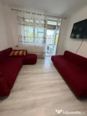 Apartament cu 3 camere 56 mp, zona Centrala .