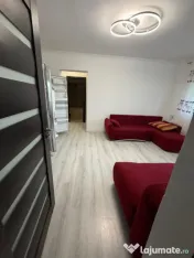 Apartament cu 3 camere 56 mp, zona Centrala .
