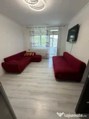 Apartament cu 3 camere 56 mp, zona Centrala .