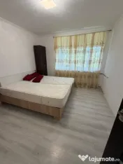 Apartament cu 3 camere 56 mp, zona Centrala .