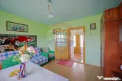 De vânzare casă cu teren și pădure 55706 mp - Șinteu... 