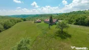 De vânzare casă cu teren și pădure 55706 mp - Șinteu... 