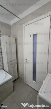 Apartament 2 camere, semidecomandat - zona Tractorul