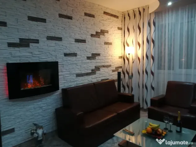 Vand in Onesti Primăria Veche Apartament 3 camere DEOSEBIT,utilat