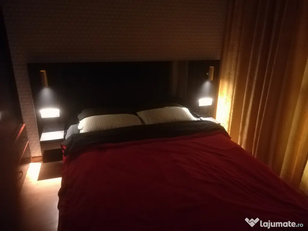 Vand in Onesti Primăria Veche Apartament 3 camere DEOSEBIT,utilat