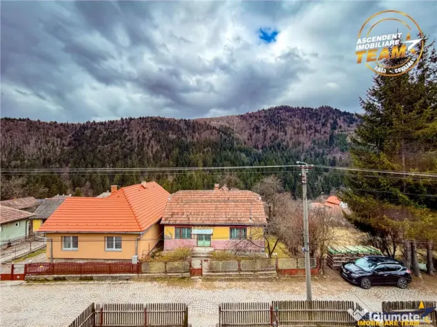 Apartament in casa cu intrare separata si curte proprie, Bai