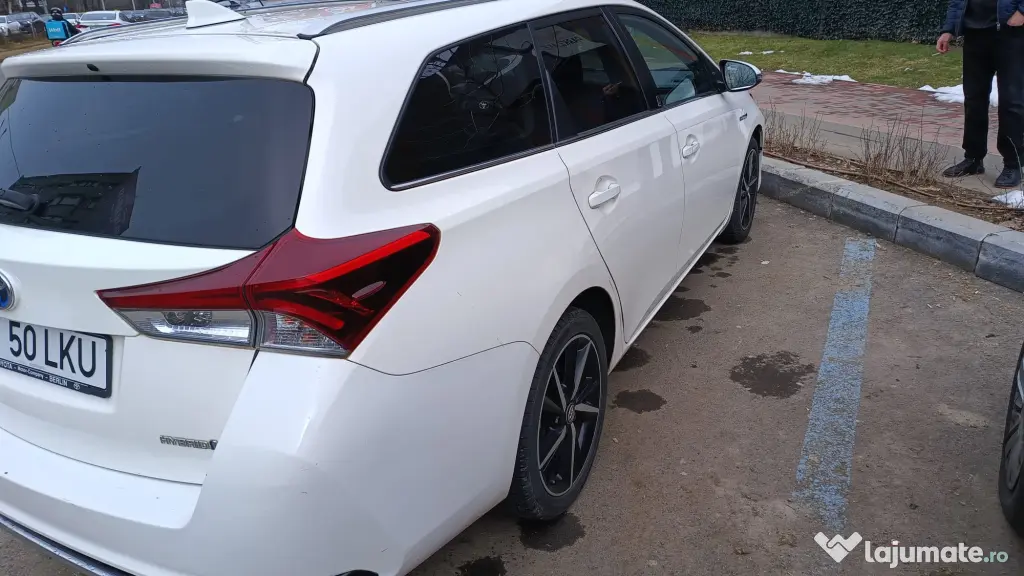 TOYOTA Auris 2018 — imagine 5